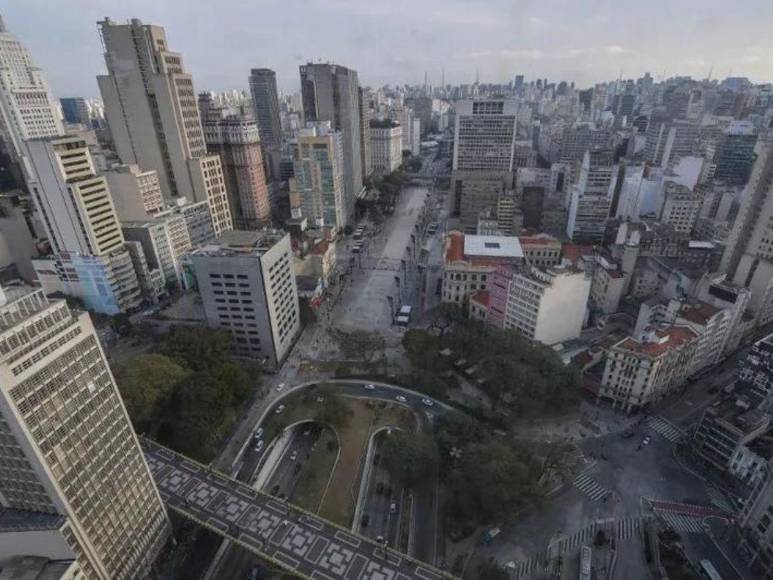 Tras discusión por celular, joven mata a sus padres en Brasil y convive con cadáveres