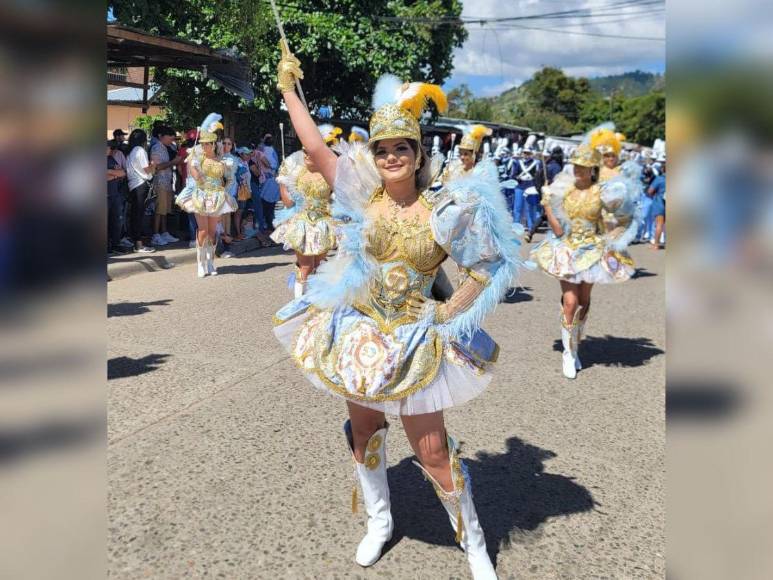 Andrea Rivas: La deslumbrante palillona del Instituto Cosme García de Danlí