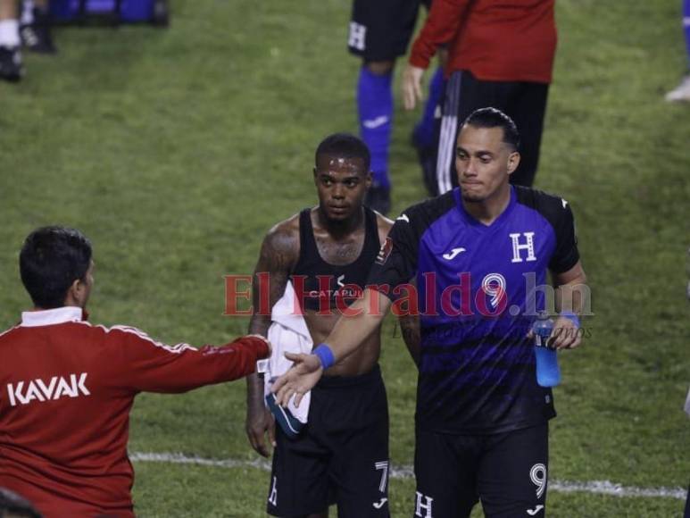 Tristeza catracha y celebración azteca: Las imágenes del triunfo de México ante Honduras