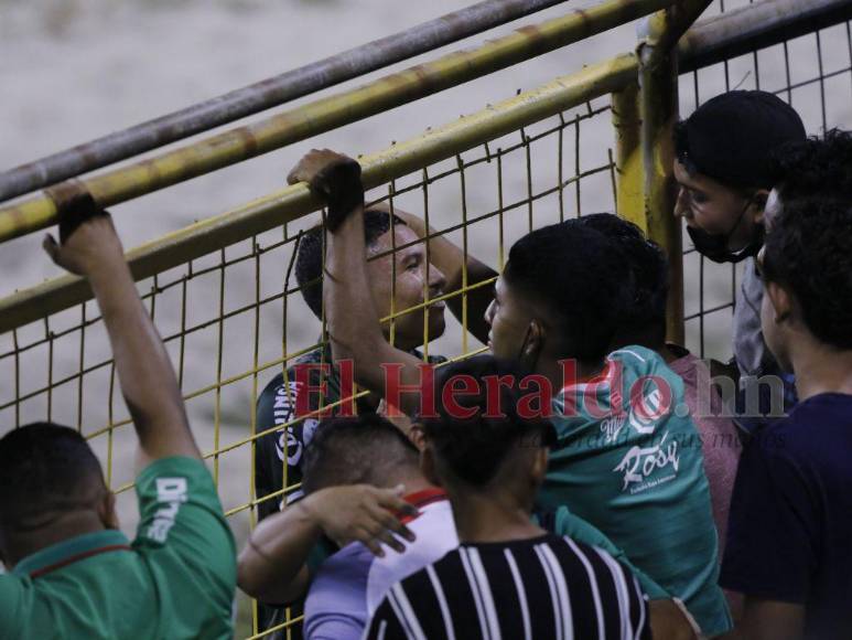 Carnaval Verdolaga y desconcierto ceibeño: La goleada 4-1 del Marathón sobre el Victoria en imágenes