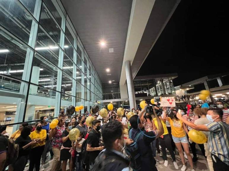 Así se vivió el regreso de Cesia Sáenz a Honduras