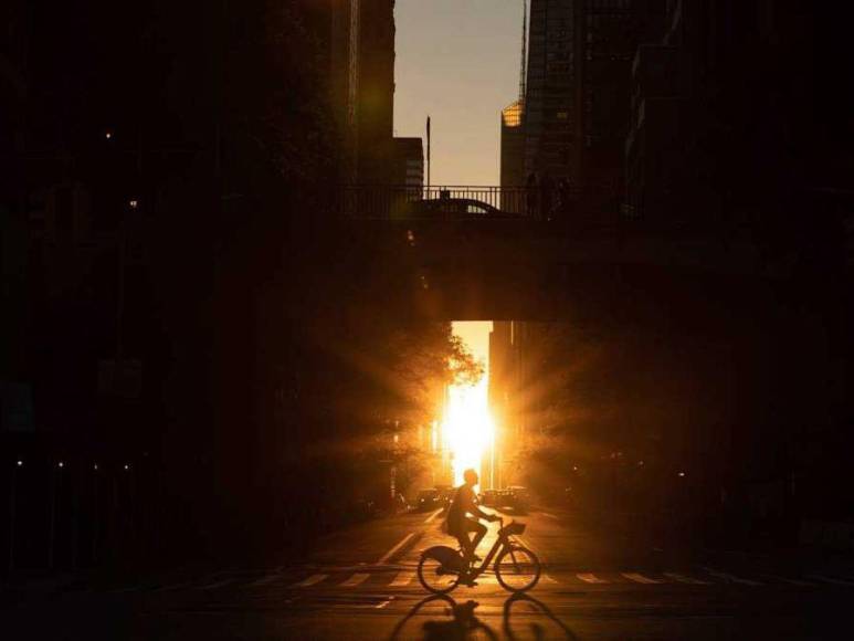¿Qué es Manhattanhenge, el fenómeno solar que afecta Nueva York?