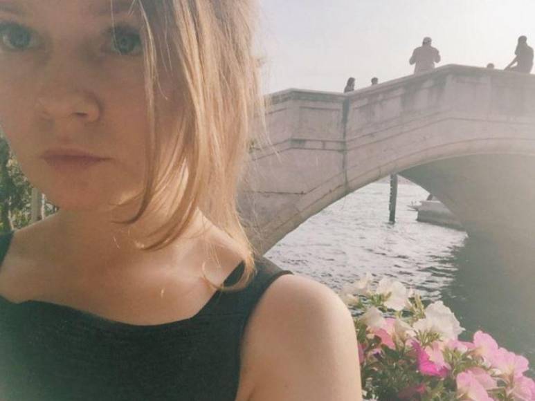 Anna Sorokin, la falsa heredera alemana que inspiró serie de Netflix, fue beneficiada con arresto domiciliario