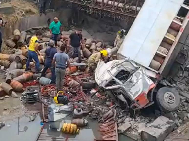 “¡Ay, mi brazo!”: Desgarradoras imágenes del accidente que dejó una mujer muerta y tres heridos en Copán