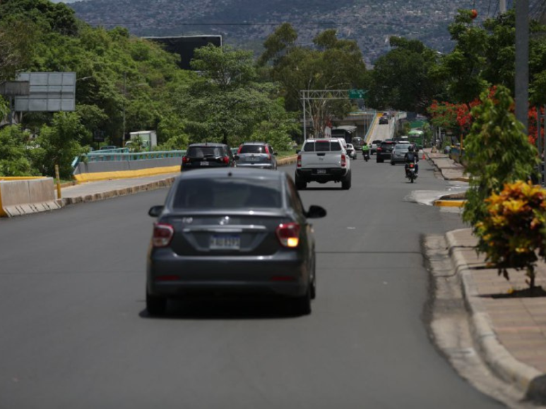 Los “dragones” transforman viejas calles a vías de alta calidad en la capital