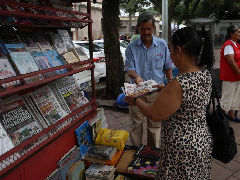 Felicidades a todos los canillitas en su día por su destacada labor