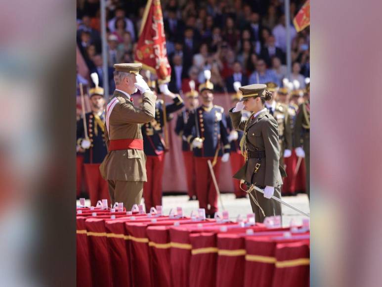 La princesa Leonor se despide de la academia militar en Zaragoza