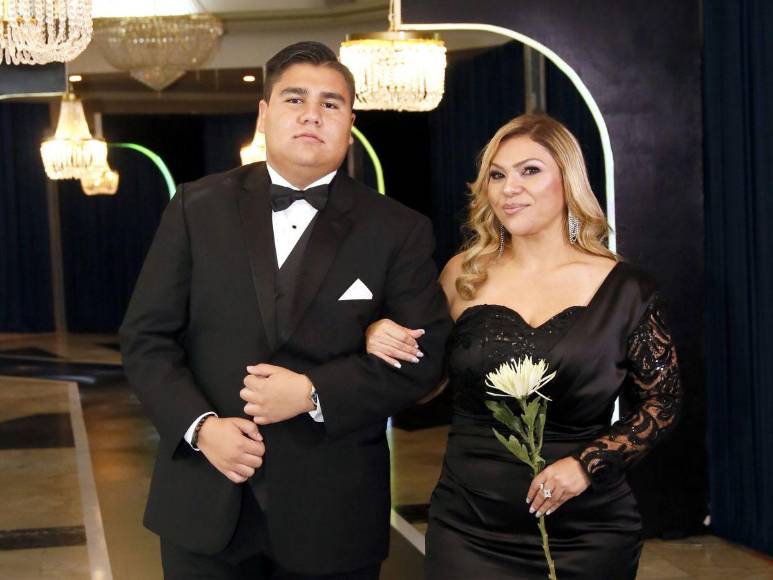 Prom Night 2024 de DelCampo School, aúna júbilo y sobriedad