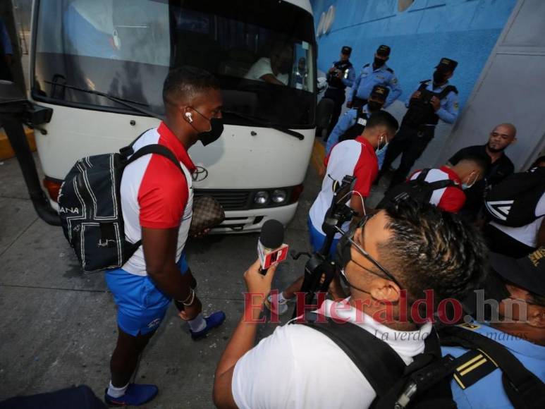 Con ansias de ganar: Así fue la llegada de Olimpia y Motagua al Chelato Uclés (Fotos)