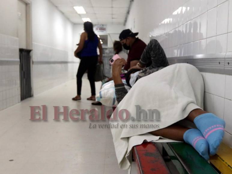 El colapso diario del Hospital Escuela es una bomba de tiempo (Fotos)