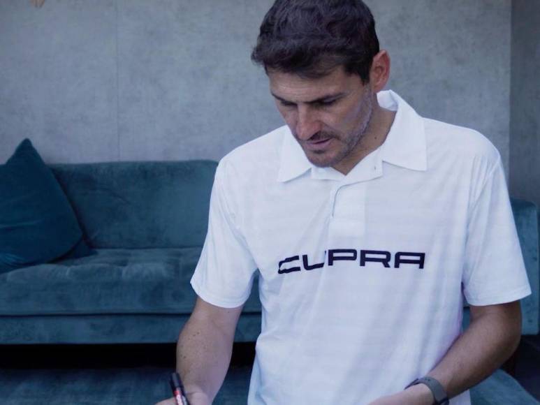 Se divorcia y un año después se declara gay: las polémicas de Iker Casillas, exportero de Real Madrid (Fotos)