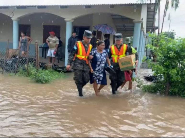 Comunidades incomunicadas, pérdidas y evacuaciones: el saldo de las lluvias en Honduras