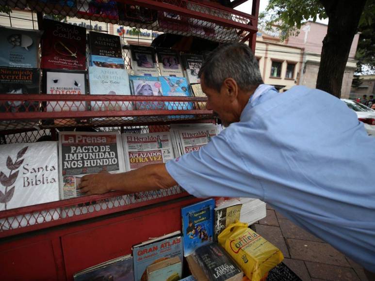 Felicidades a todos los canillitas en su día por su destacada labor