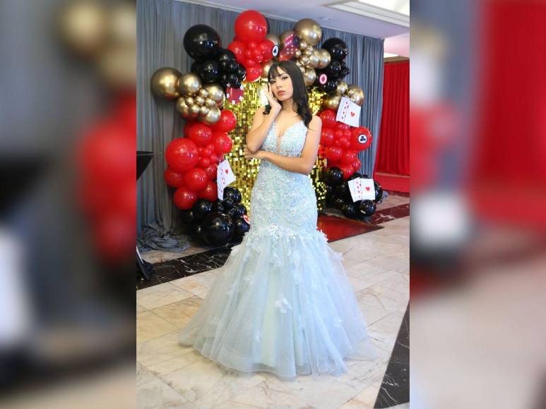 Prom 2024 de la England School, una velada investida de elegancia