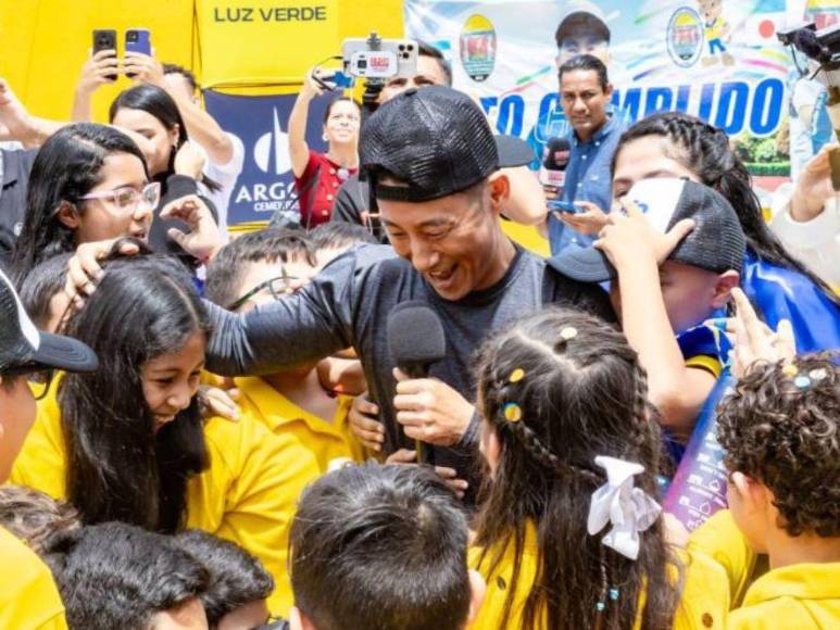 Antes y después de la Escuela Experimental de la UNAH reconstruida por Shin Fujiyama