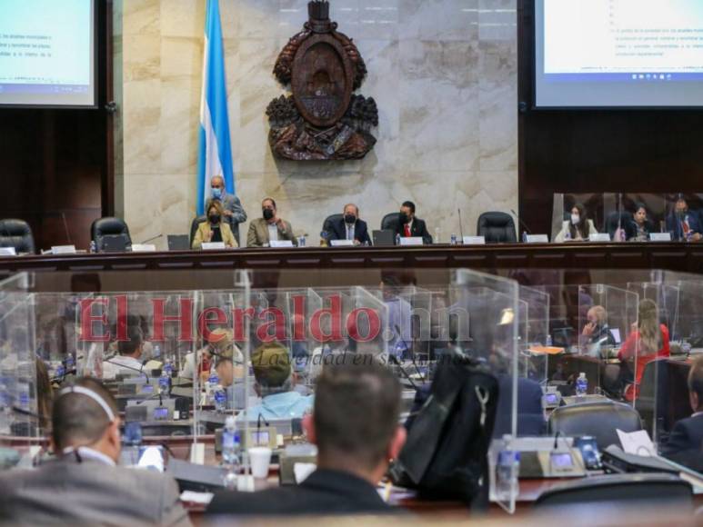 Xiomara cumple un mes en el gobierno marcado por hechos de fuerte impacto