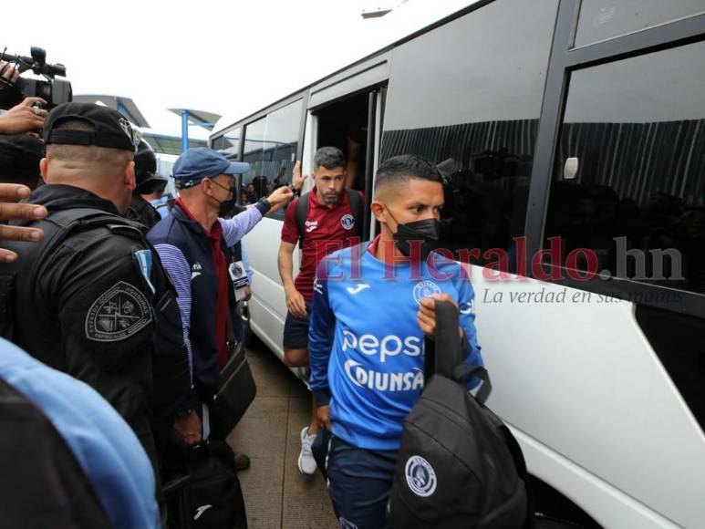 En medio de algarabía de su afición llega Motagua al Chelato Uclés (Fotos)
