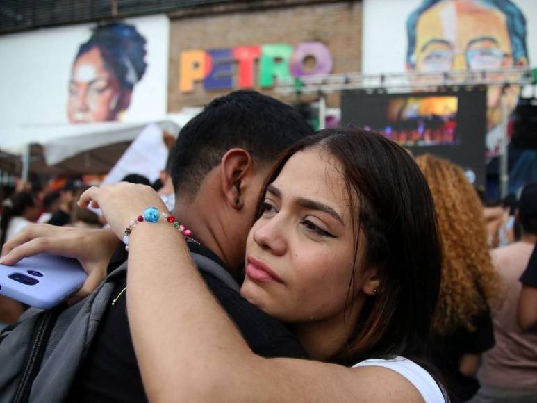Colombianos celebran el triunfo de Gustavo Petro, presidente de Colombia (Fotos)
