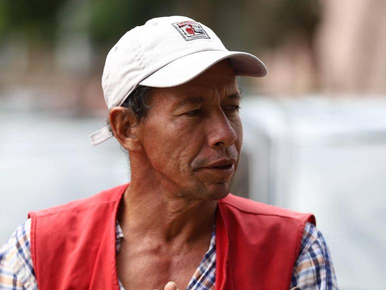 Felicidades a todos los canillitas en su día por su destacada labor