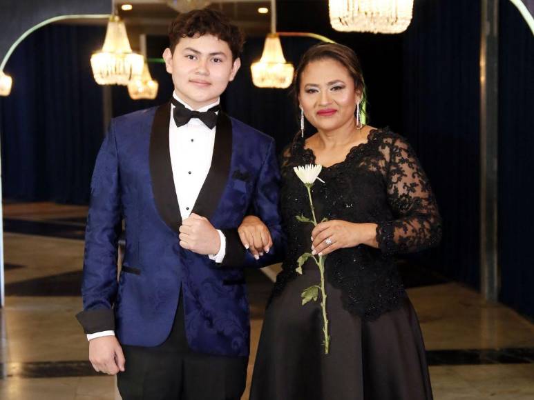 Prom Night 2024 de DelCampo School, aúna júbilo y sobriedad