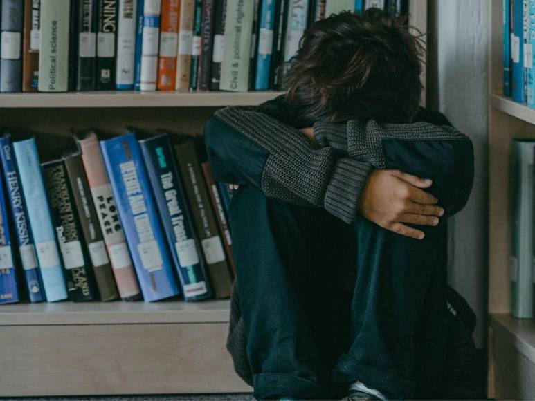 “Nos sentamos a la mesa con satanás”: así reveló víctima el abuso que sufrió él y sus primos a manos de su tío por varios años