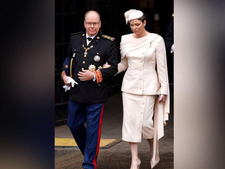 Sin coronas y colores pasteles: los mejores looks de la coronación de Carlos III