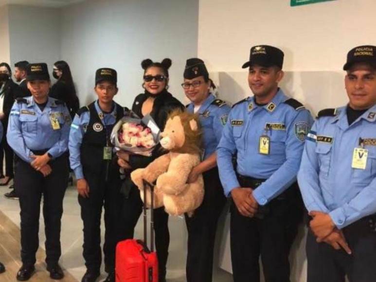 Así se vivió el regreso de Cesia Sáenz a Honduras