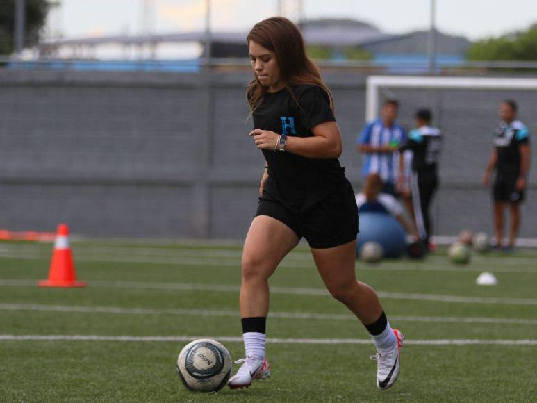 Madre de mellizos, estudiante universitaria y goleadora de la H y el Olimpia: así es la talentosa futbolista Linda Moncada