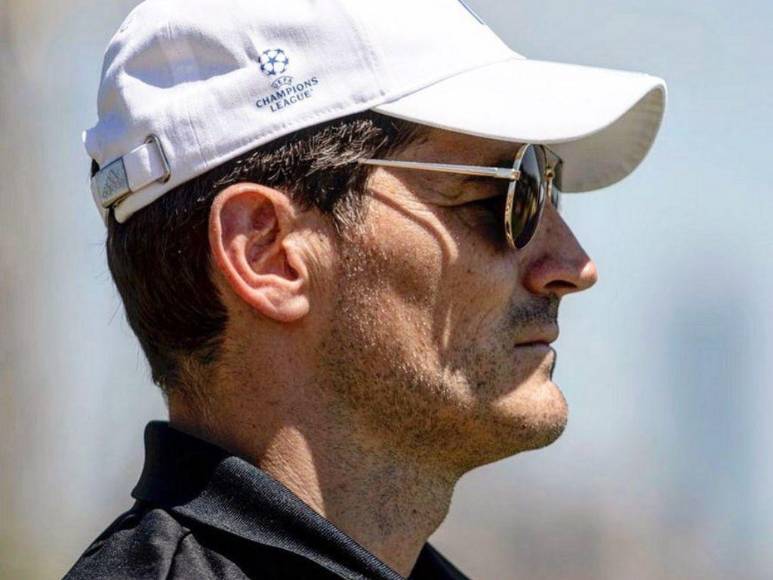 Se divorcia y un año después se declara gay: las polémicas de Iker Casillas, exportero de Real Madrid (Fotos)