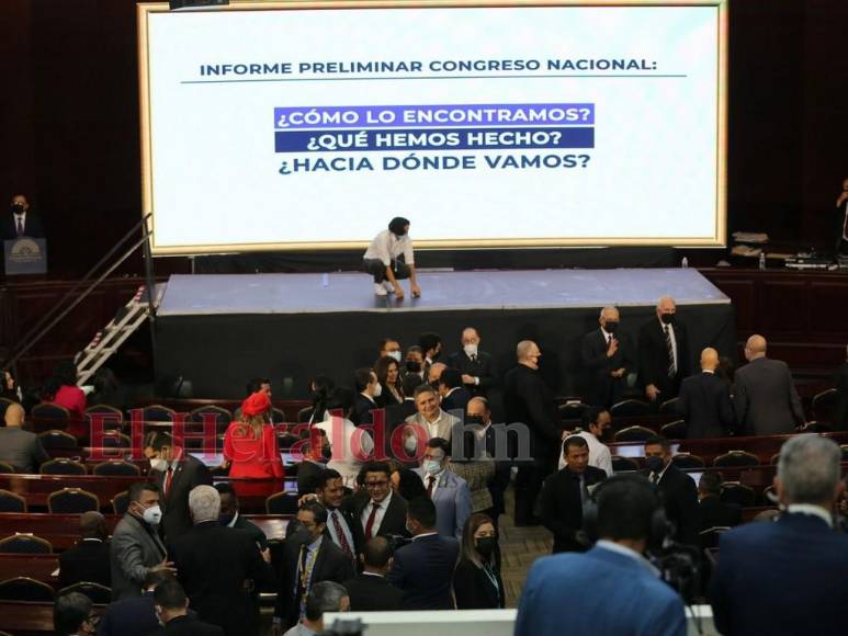 FOTOS: Con ausencia de bancadas presentaron “Informe de los 100 días” de gestión del Congreso Nacional