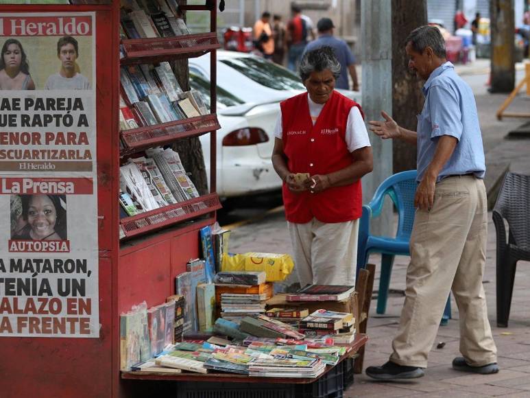 Felicidades a todos los canillitas en su día por su destacada labor