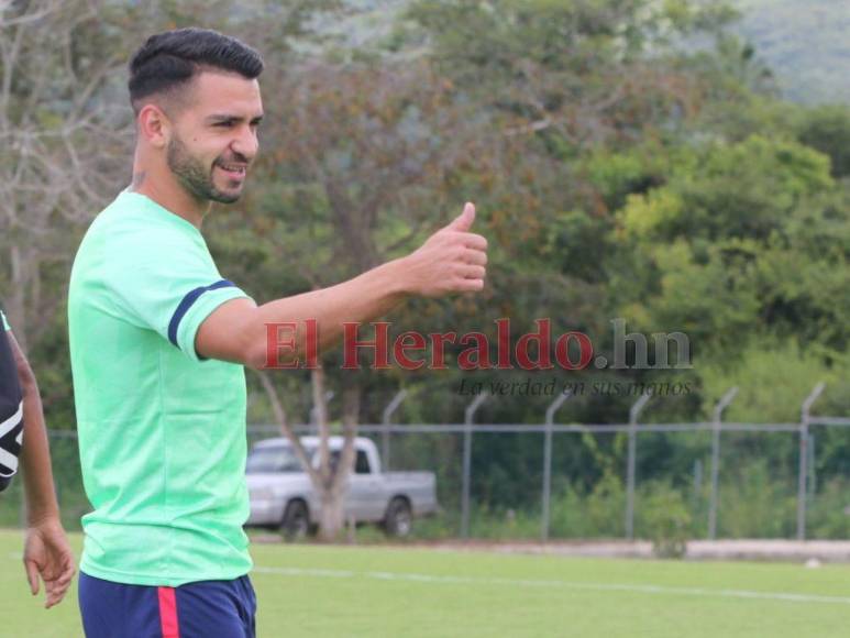¡Admirable hospitalidad! Municipal entrenó en el CAR del Olimpia; así fue la práctica del conjunto chapín
