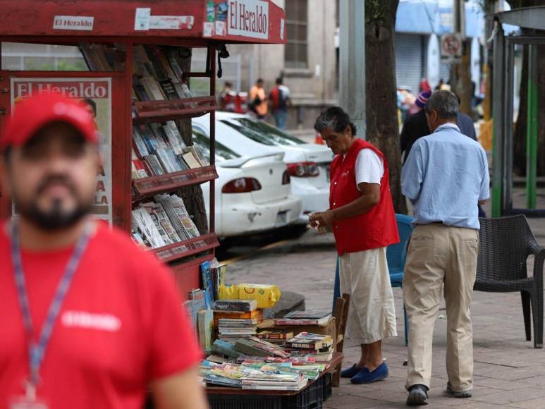 Felicidades a todos los canillitas en su día por su destacada labor