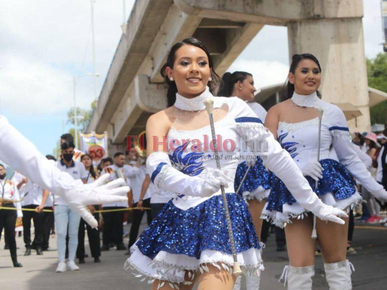 Así lucieron las bellas palillonas del Instituto Moderno (FOTOS)