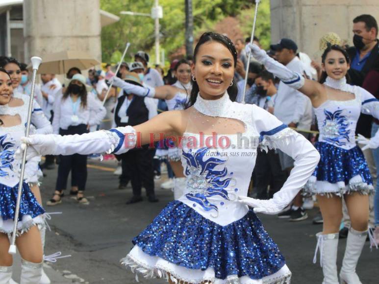 Así lucieron las bellas palillonas del Instituto Moderno (FOTOS)