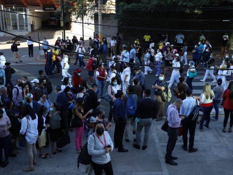 Las imágenes que dejó la protesta del personal de salud en el CCG para exigir reajuste salarial