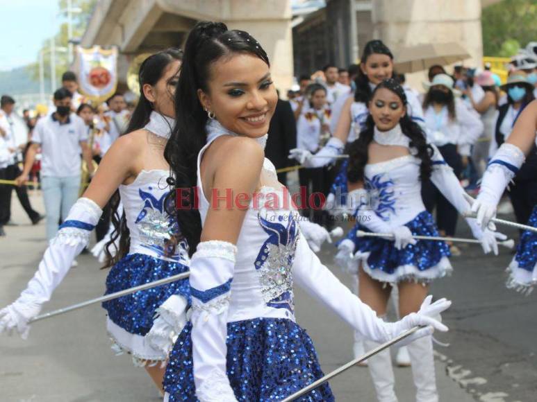 Así lucieron las bellas palillonas del Instituto Moderno (FOTOS)