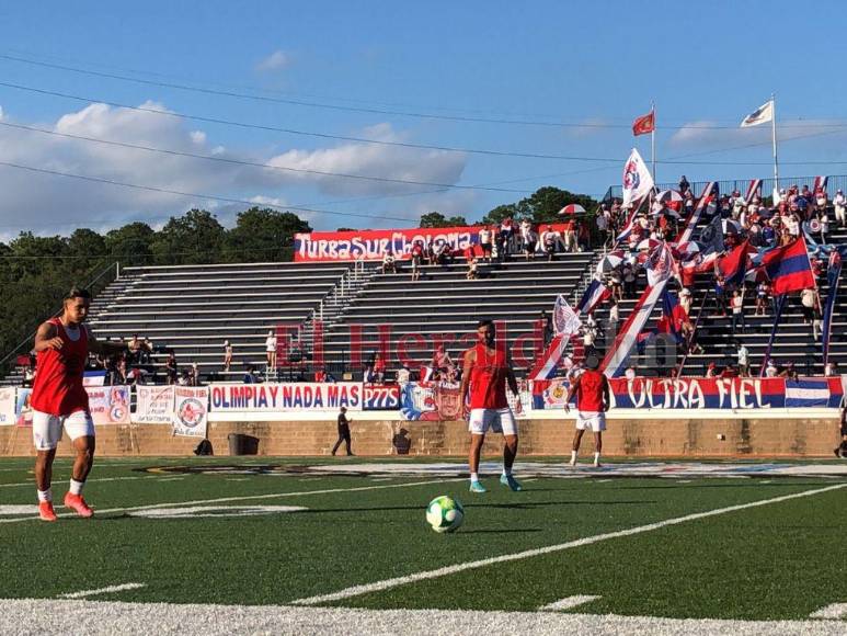 Carnaval blanco, leyenda invitada y ambientazo: Así se vivió el inicio de pretemporada de Olimpia en EEUU
