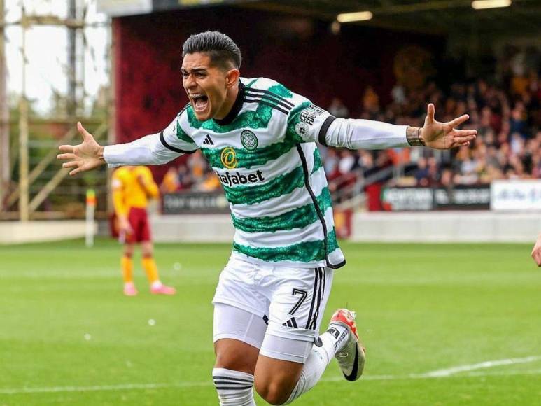 ¿Con homenaje a Pavón? Así celebró Luis Palma su primer gol con el Celtic en Escocia