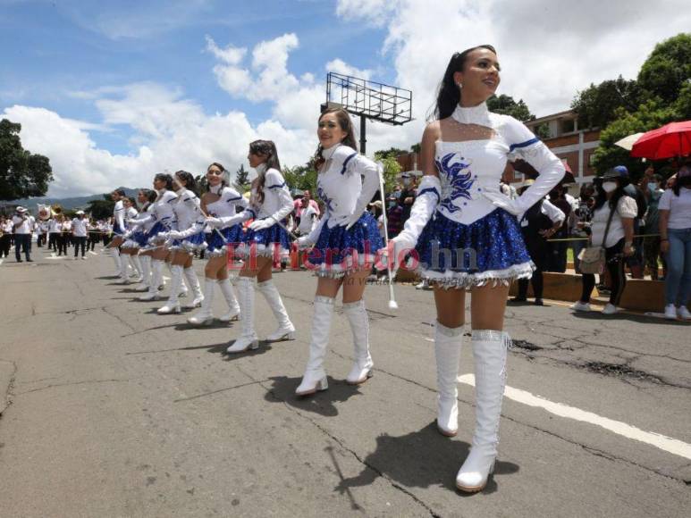 Así lucieron las bellas palillonas del Instituto Moderno (FOTOS)