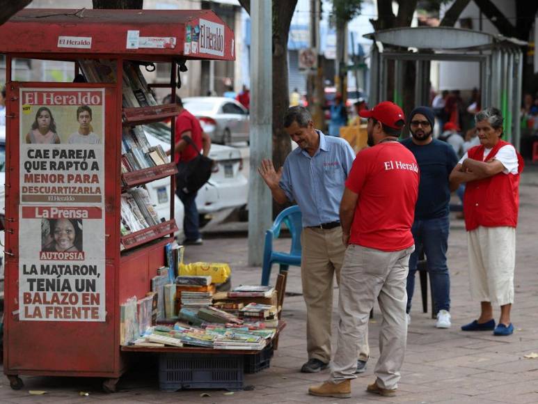 Felicidades a todos los canillitas en su día por su destacada labor