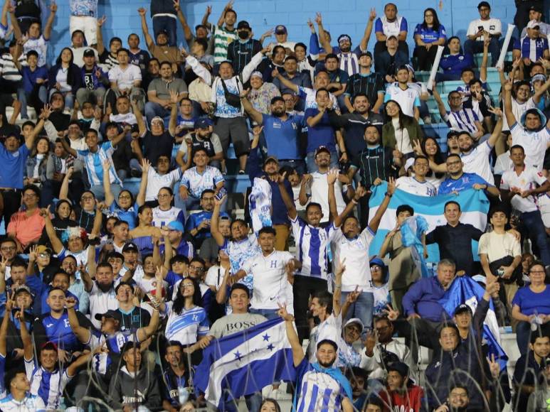 ¡Llenazo! Catrachos dan voto de confianza a la Selección de Honduras