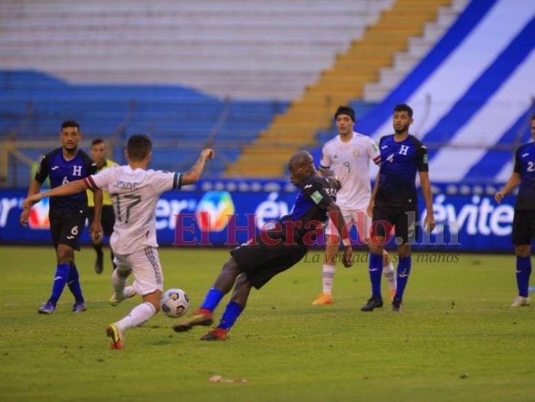 Tristeza catracha y celebración azteca: Las imágenes del triunfo de México ante Honduras
