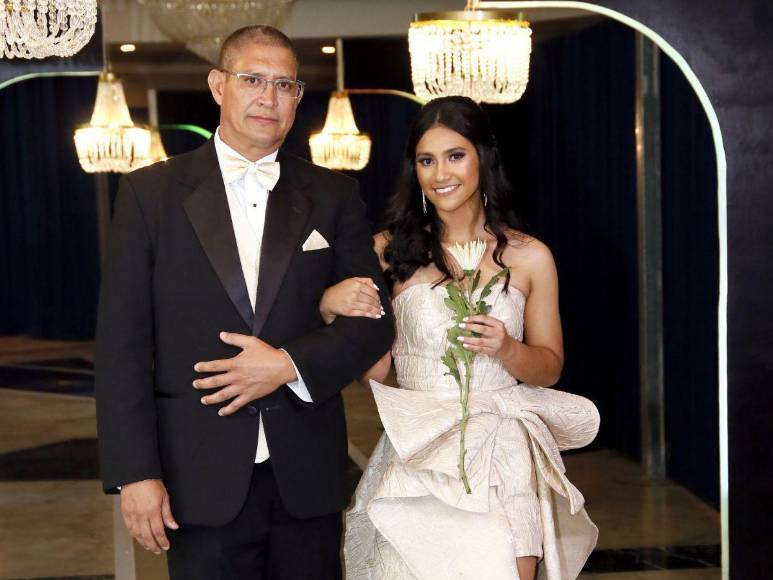 Prom Night 2024 de DelCampo School, aúna júbilo y sobriedad