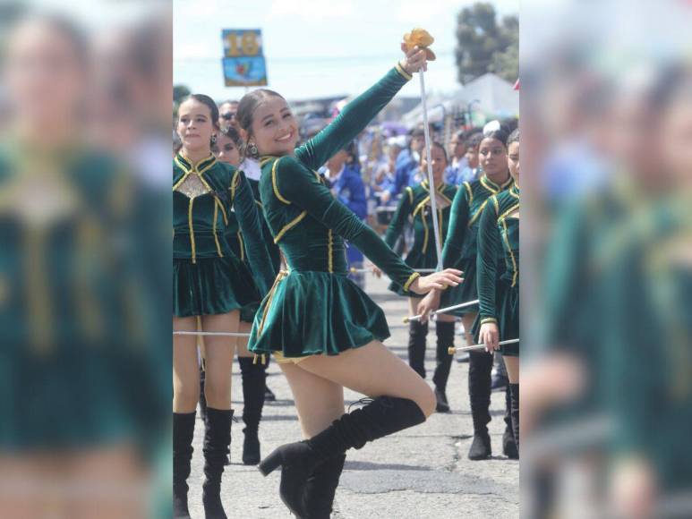 Alessa Villatoro, la hermosa palillona del Liceo Heiner Reyes que engalana los desfiles en Tegucigalpa