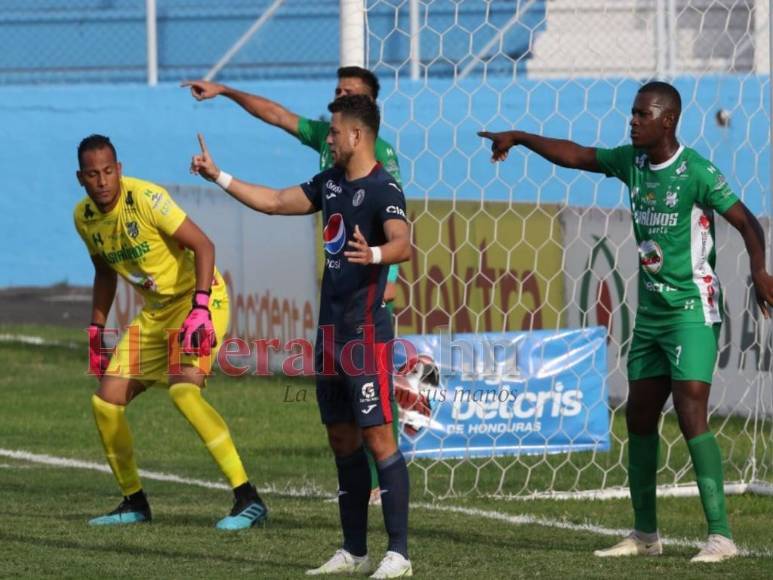 Entradas fuertes, goles y una triste despedida se vivió en el Motagua-Platense (Fotos)