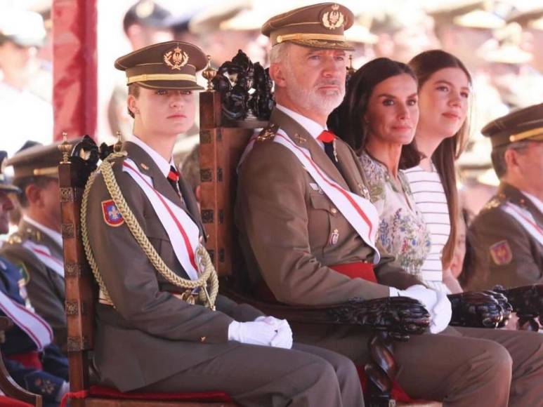 La princesa Leonor se despide de la academia militar en Zaragoza