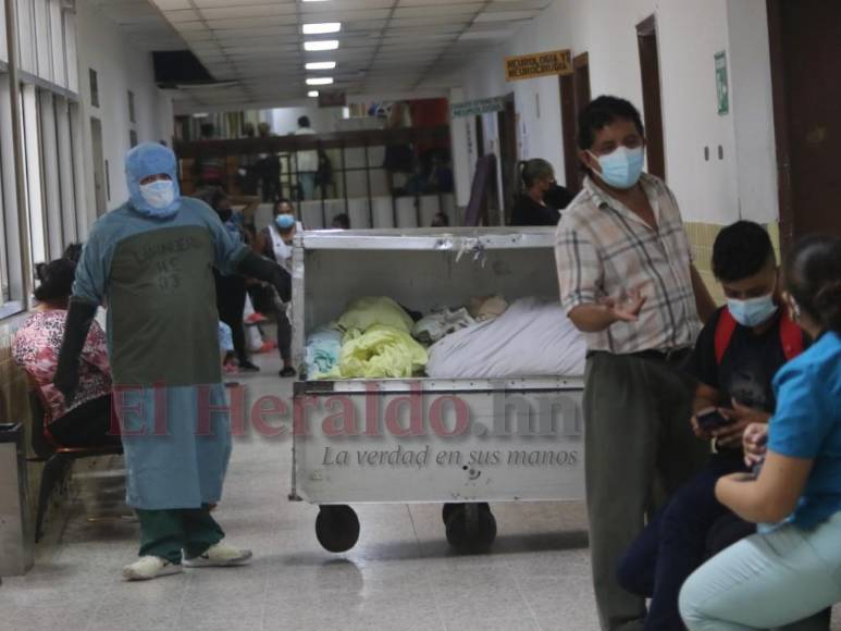 El colapso diario del Hospital Escuela es una bomba de tiempo (Fotos)