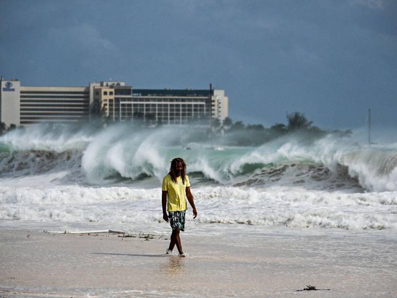 Huracán Bery deja daños y desolación en República Dominicana y el Caribe