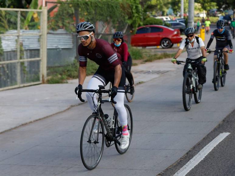 Con entusiasmo y energía: Así se desarrolló reconocimiento de ruta de Vuelta Ciclística de EL HERALDO